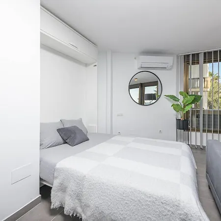 Mediterraneo Beach Apartment In Malaga By Solaga Holiday Homes Buitenkant foto