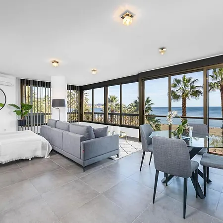 Mediterraneo Beach Apartment In Malaga By Solaga Holiday Homes Buitenkant foto